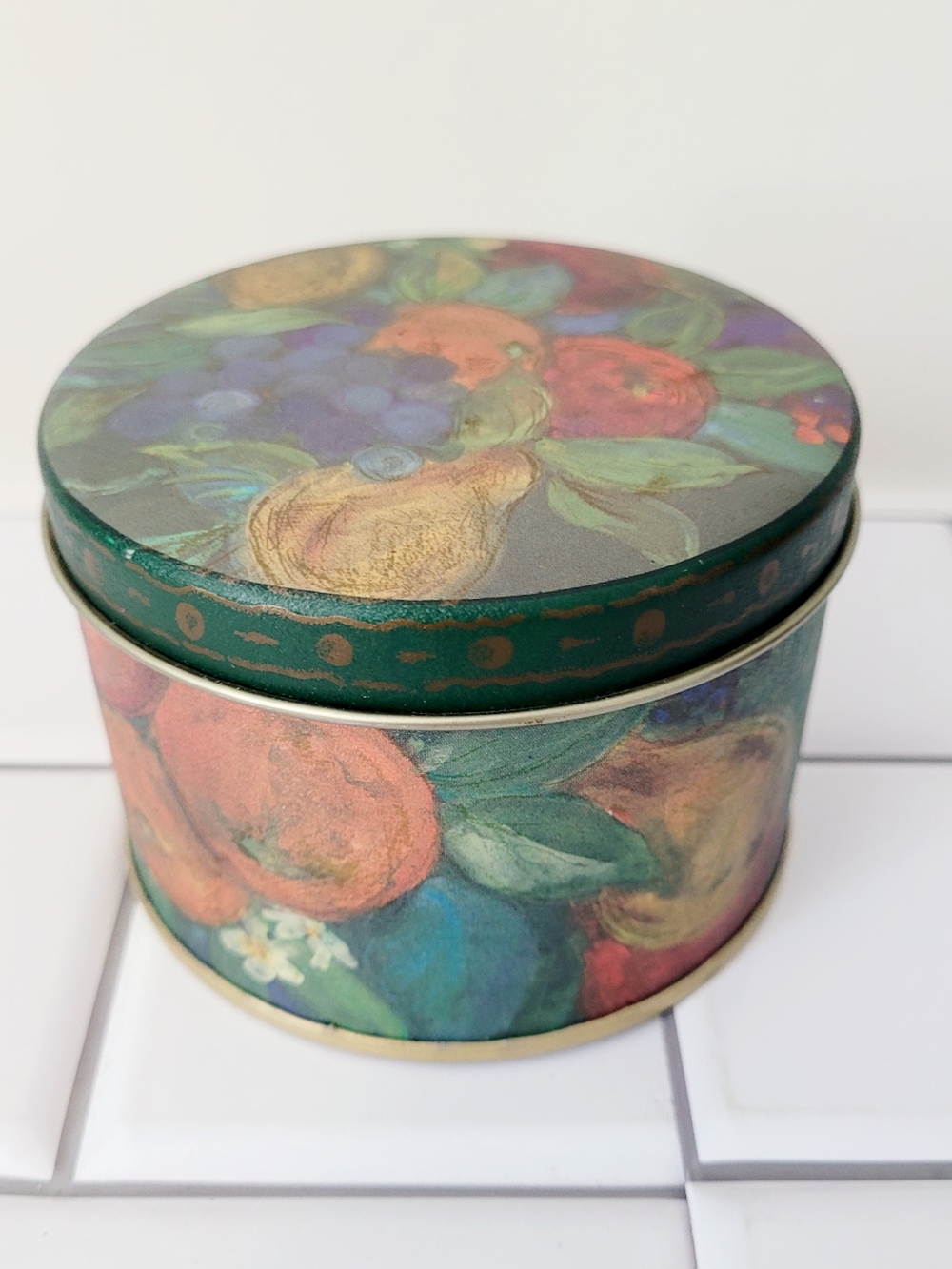 Decorative Fruit Motif Round Tin - Green 4" inch